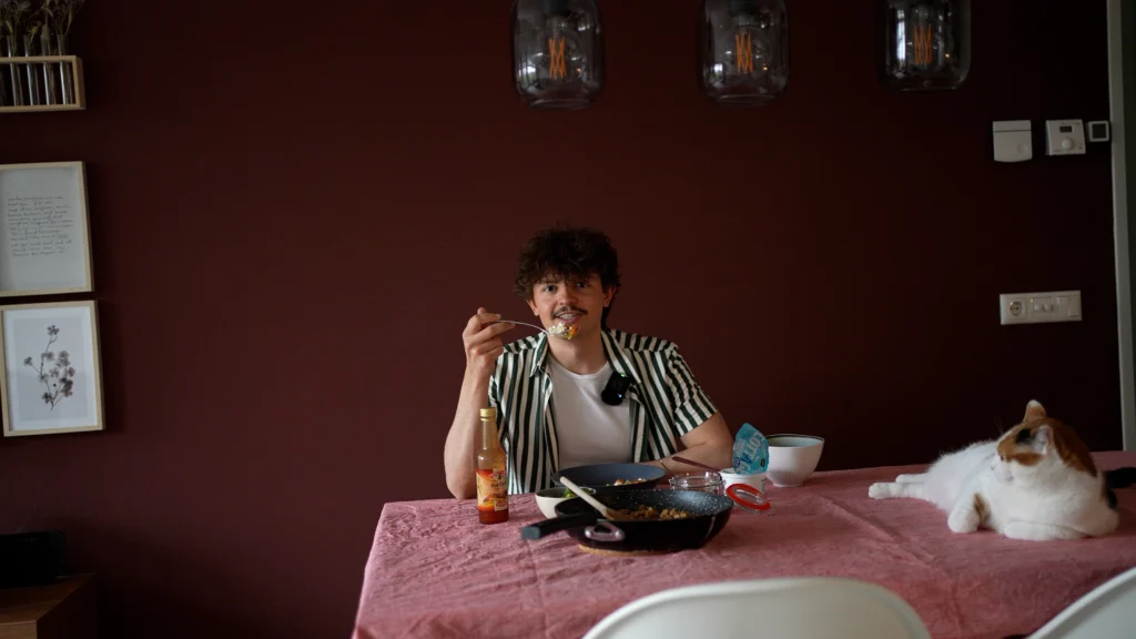 20250328 zve11079.mp4.15 11 13 17.still002