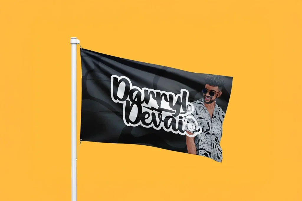 Vlag met een ontwerp voor Darryl Deavio in de herkenbare huisstijl van het merk.